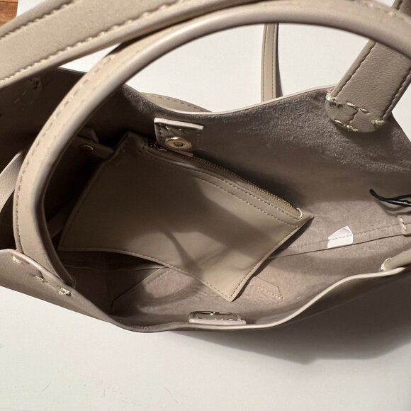 Zara women's small shoulder bag soft cream leather PU, used in good condition - Picture 3 of 6